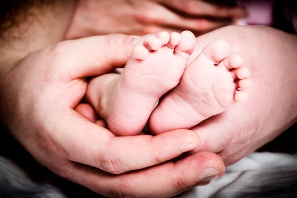 备孕爸爸的“小蝌蚪”不好可以人工授精还是试管婴儿