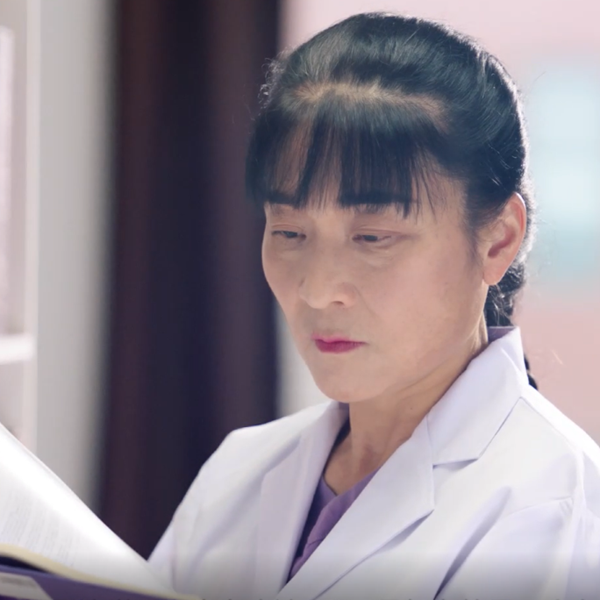 遇见胡晓东主任--39岁，AMH 0.7，从“几乎放弃”到“NT通过”的她到底如何逆袭